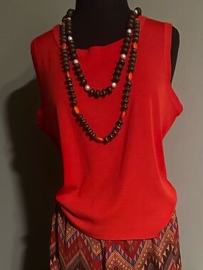 Women’s Red Sleeveless Tank Top — Easy Everyday Layering